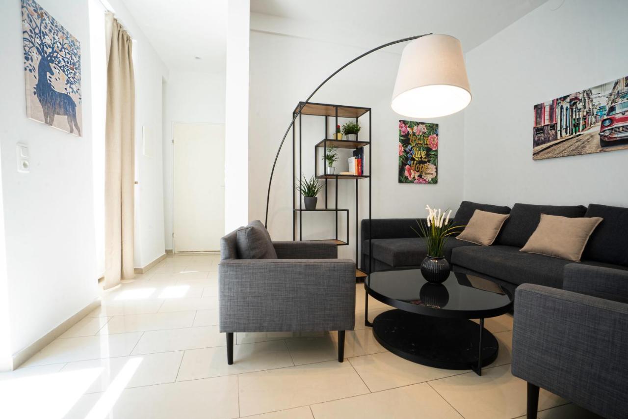 Chic Newly-Renovated Apartment Steps From Subway In Vienna'S Hernals District Exteriör bild